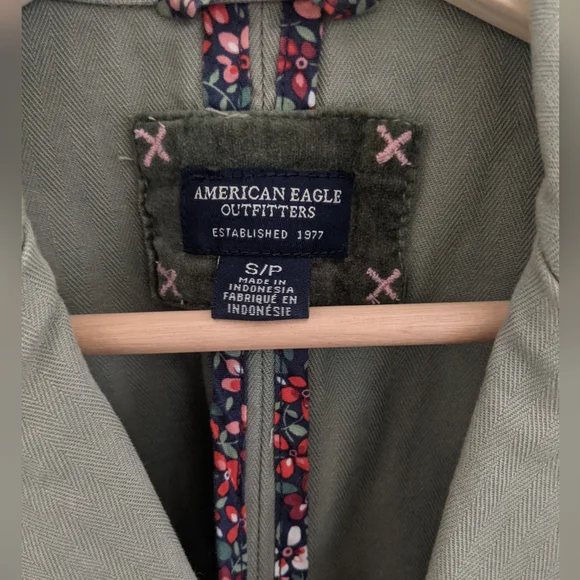 AE Blazer/Jacket - Picture 2 of 4